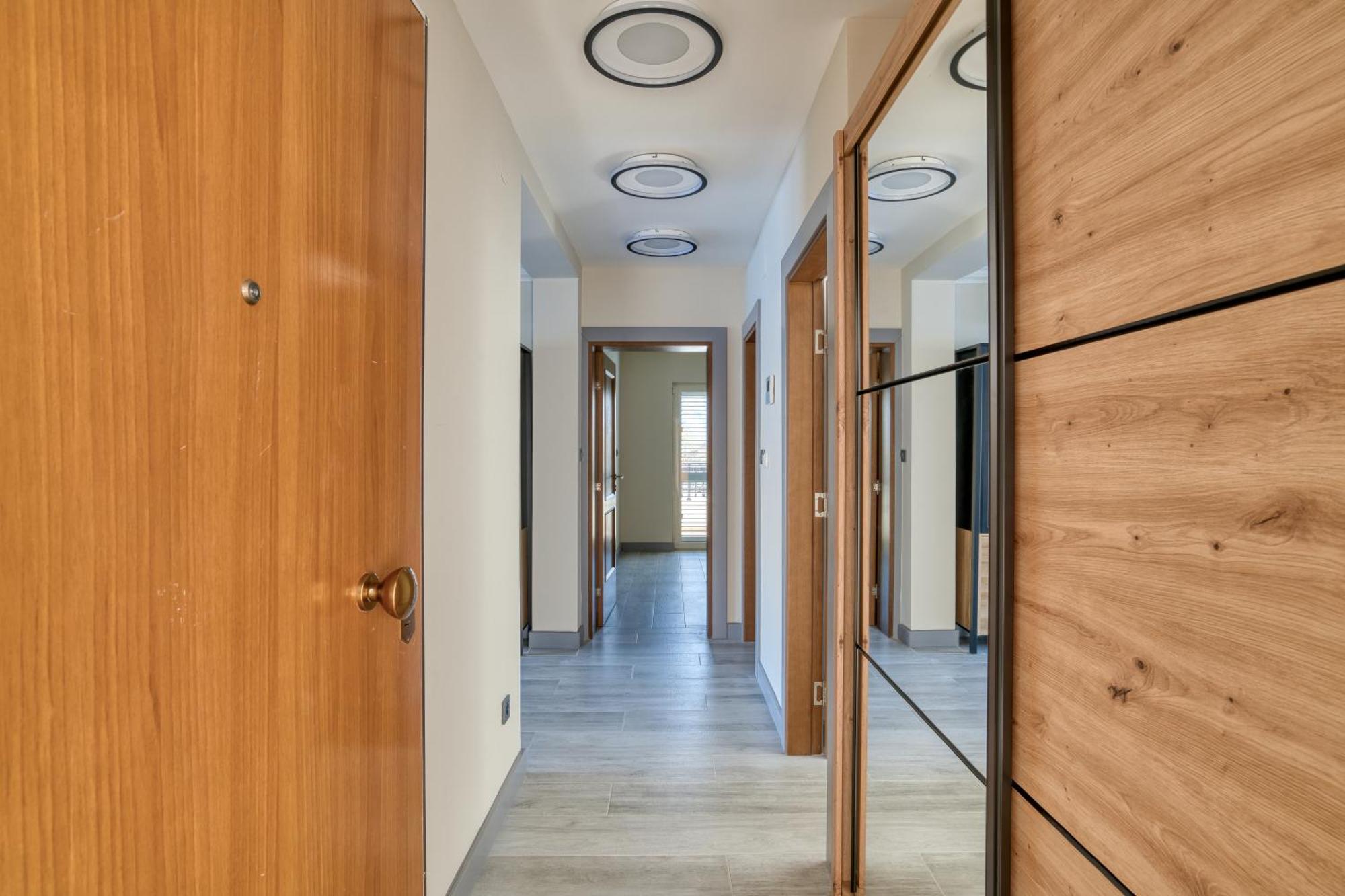 Luxurious 3-bedroom By Mn *